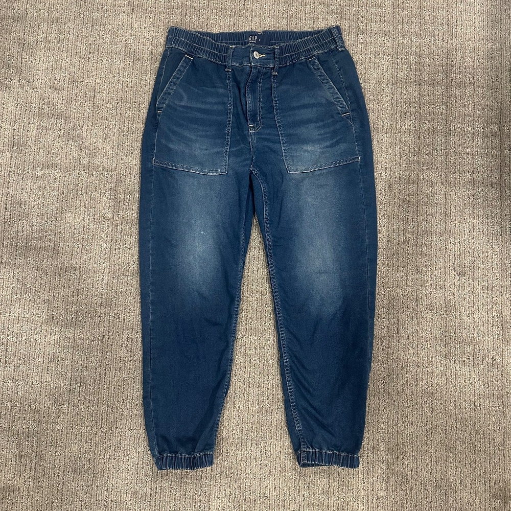 Women’s Gap cargo jean joggers size medium